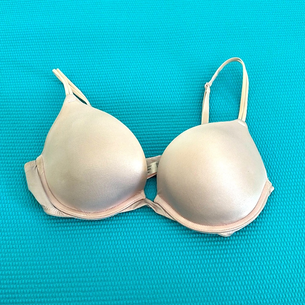 Light Pink Victoria’s Secret bra